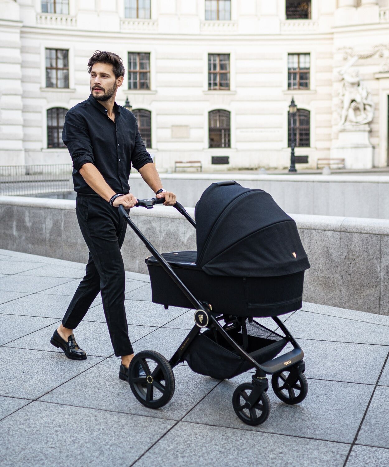 Tinum Upline All Black Pram - 3 in 1 - Image 9