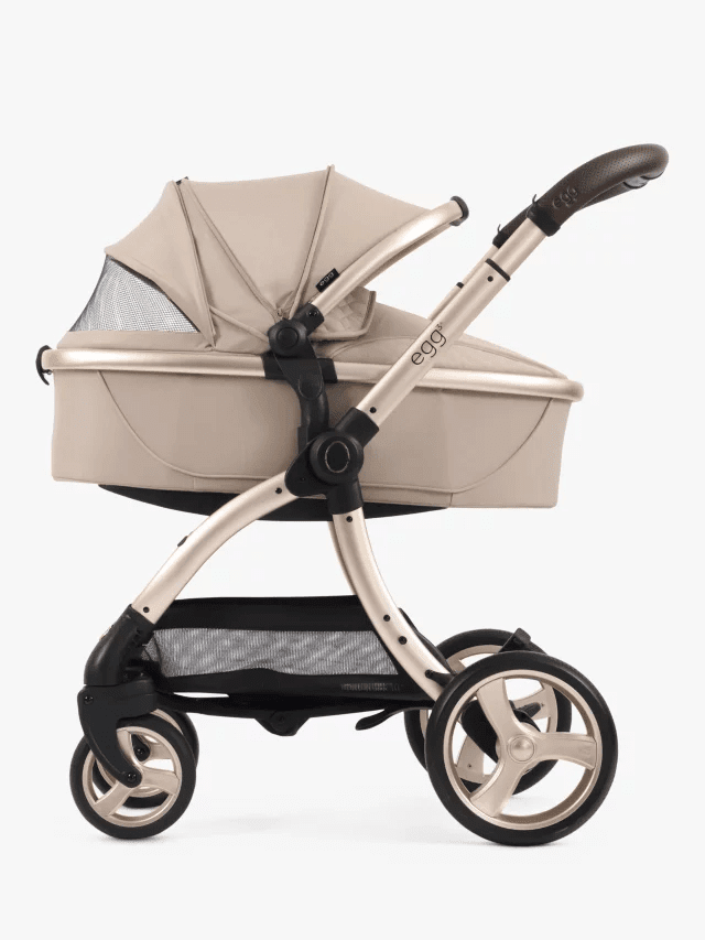 egg3 Pushchair - Feather, includes Carrycot & Accessories with Cybex Cloud T Car Seat and Base T Luxury Bundle - Image 7