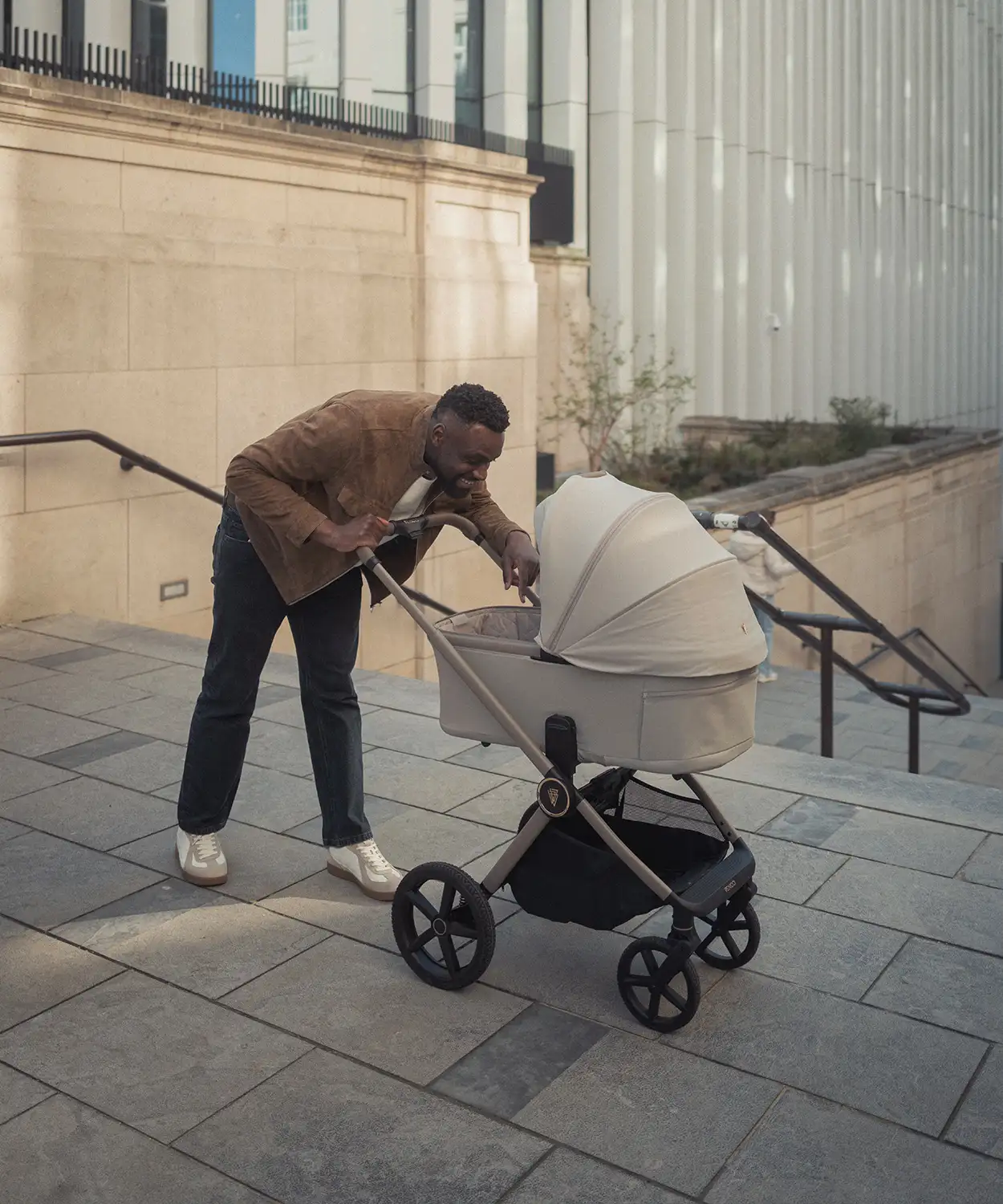 Venicci Upline 3 Pebble Pram Ultimate Bundle 4 in 1 - Tiago Beige - Image 19